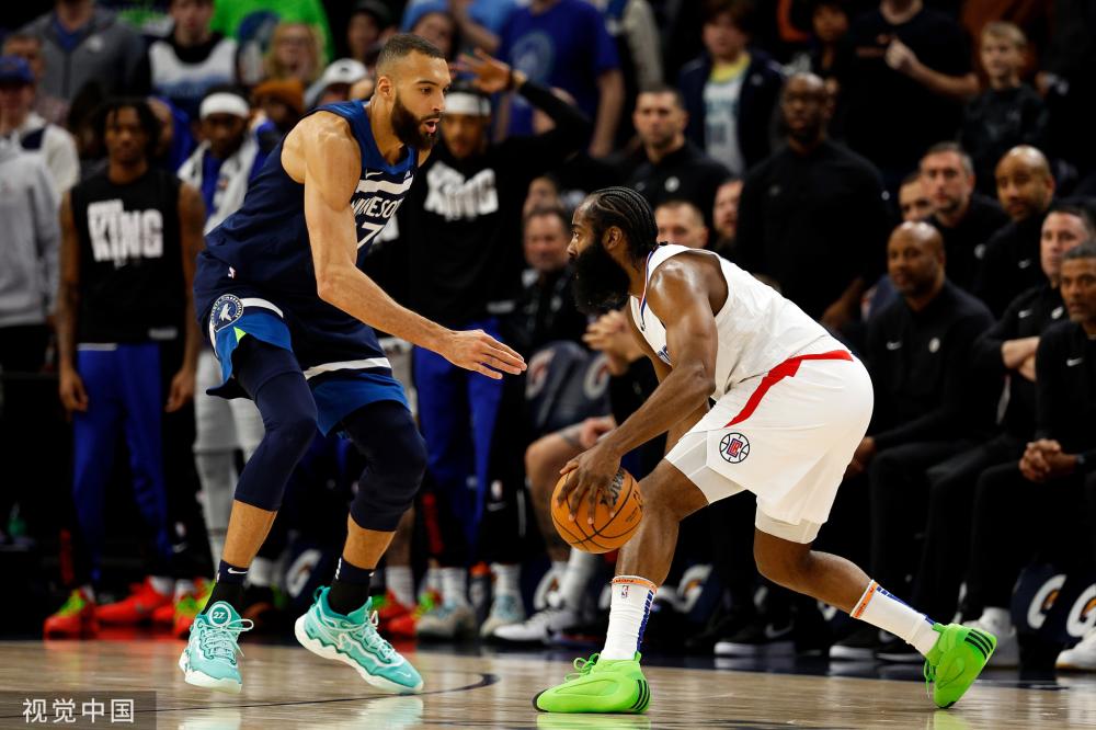 负责维护球 负责维护球