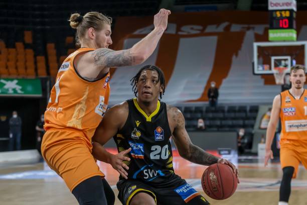 在亚洲预选 在亚洲预选