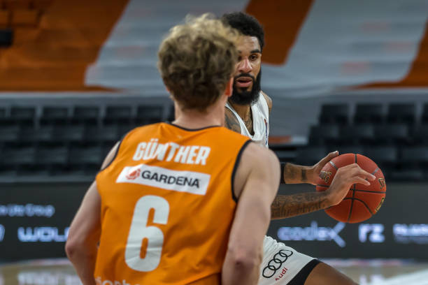 析中指出 析中指出